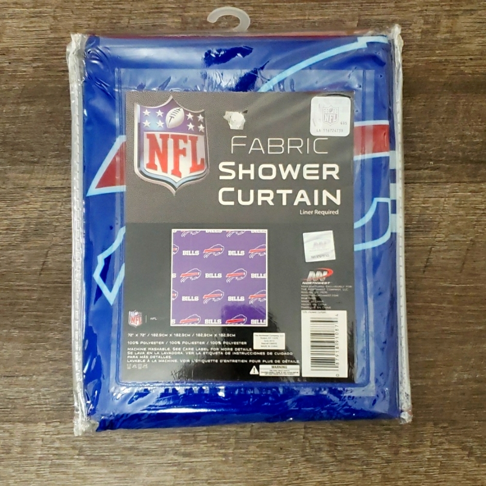 BUFFALO BILLS FABRIC SHOWER CURTAIN.  NEW